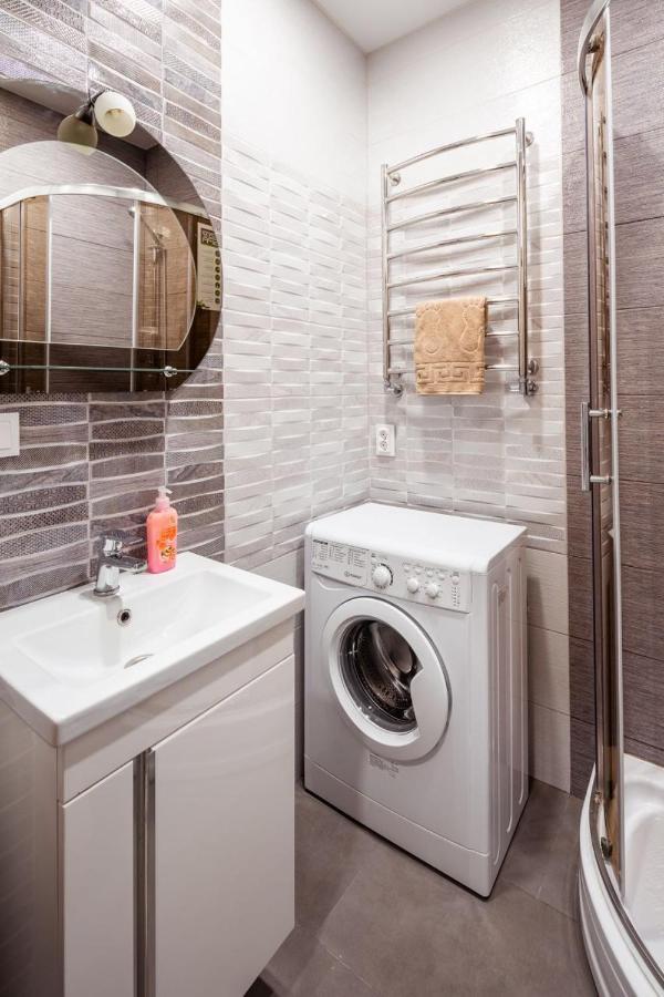 Apartment On Pekarska 15 ลวีฟ ภายนอก รูปภาพ